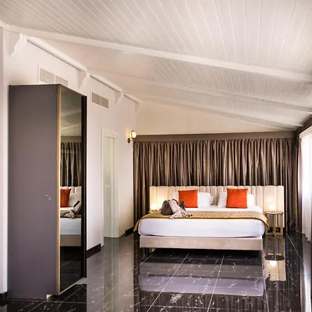 Zaccardi Hotell 4*
